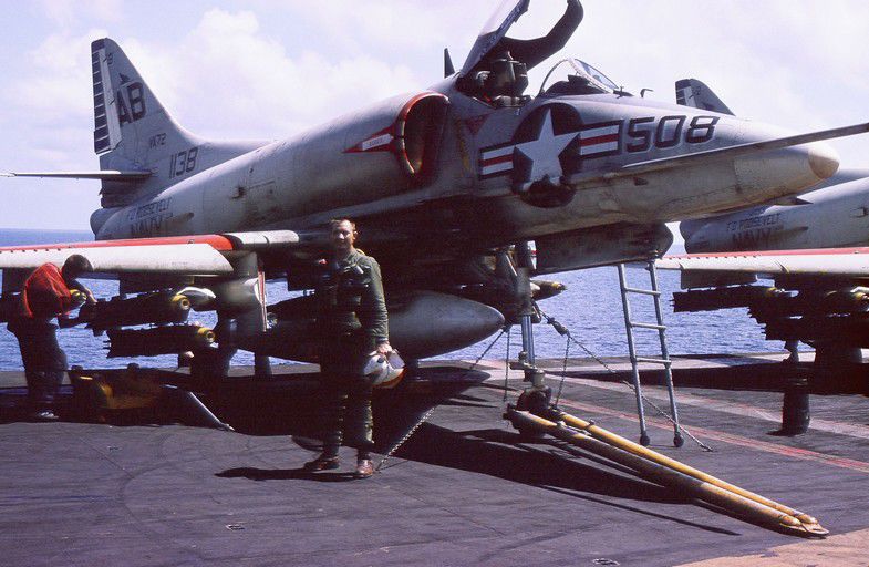 08 Arming up to go.jpg